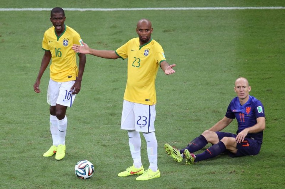 Aos 32 anos, Maicon disse que esta satisfeito por ter participado de seu segundo Mundial | Reuters