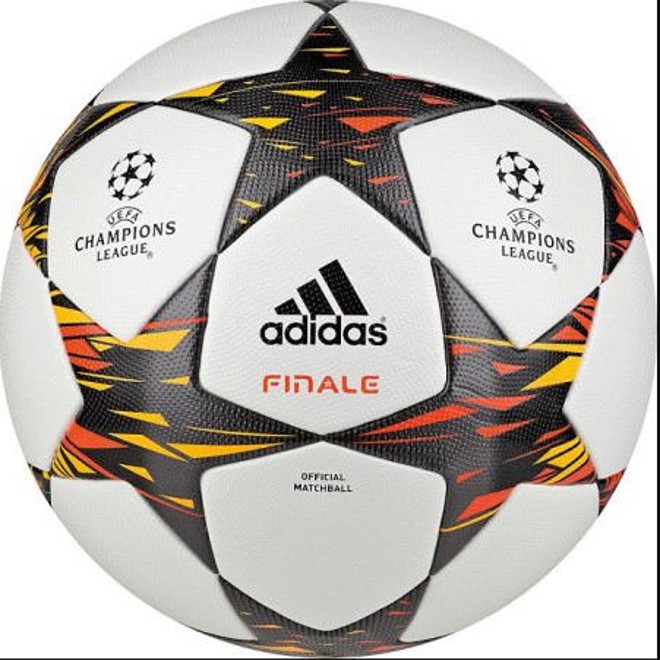 Modelo da Adidas que será usada na Liga dos Campeões, que começa em setembro |