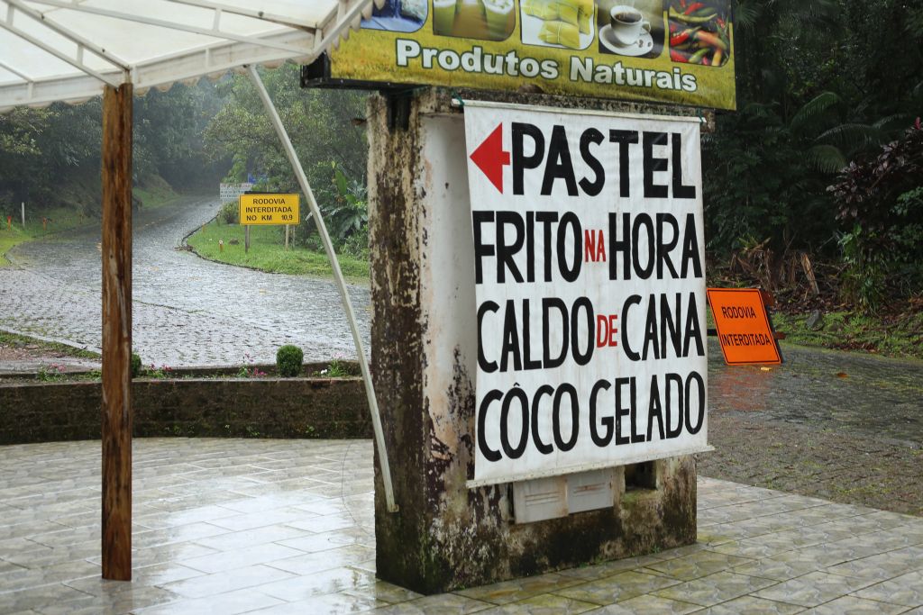 Recuperação parcial da estrada consumiu quatro meses e comerciantes apostam na melhoria das vendas | Giuliano Gomes / Gazeta do Povo