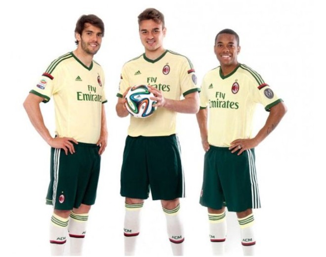 Kaká, agora no São Paulo, participou da campanha publicitária da nova camisa 2 do Milan | 