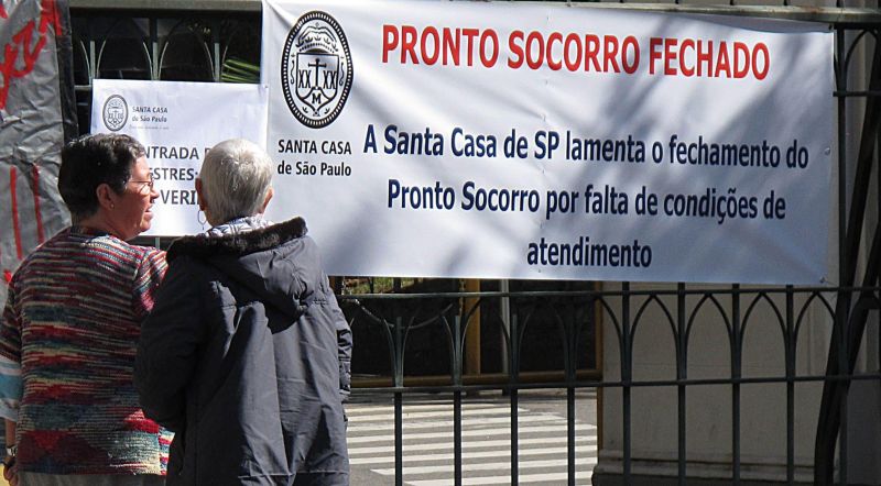 Pacientes se depararam com faixas e portões fechados | Carlos Severo