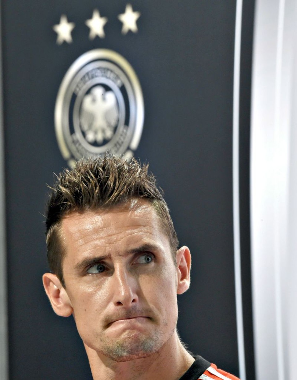 Klose diz que só vai curtir o recorde de gols em Copas depois da final | Marcus Brandt/ Reuters
