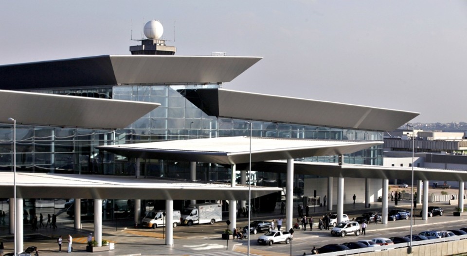 Com a entrega dos principais aeroportos à iniciativa privada, a Infraero perdeu a fonte de cerca de 65% das receitas que tinha até 2012. Na imagem, o aeroporto de Guarulhos | Paulo Whitaker/Reuters