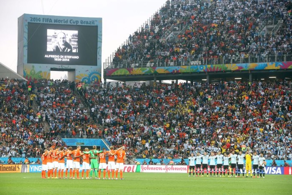No duelo entre Holanda e Argentina no Itaquerão, os brasileiros torceram pelos holandeses | EFE