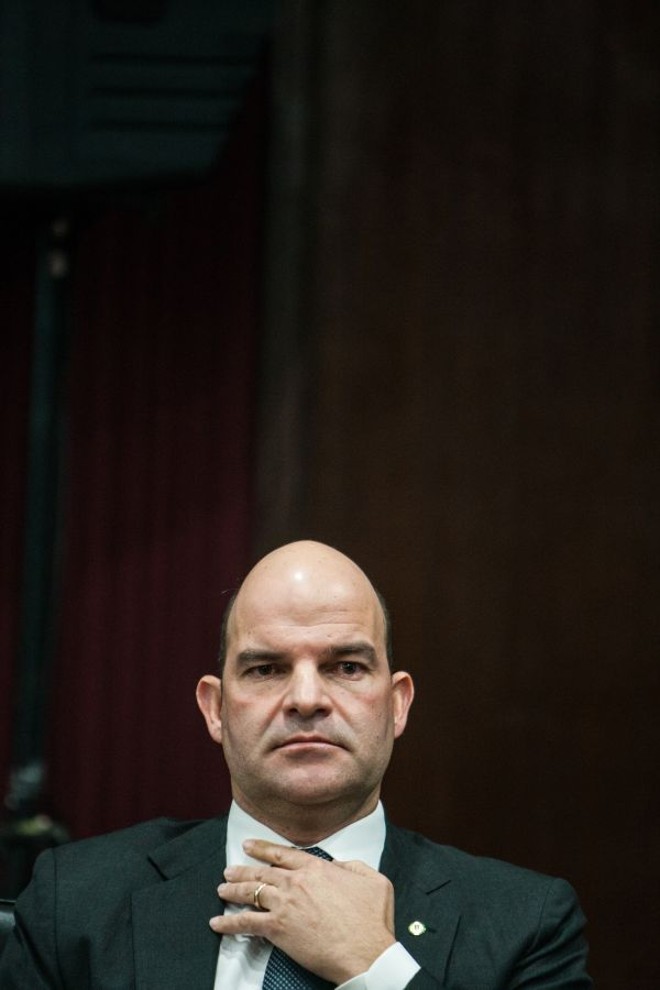 Marcelo Almeida Nome completo: Marcelo Beltrão de Almeida Naturalidade: Curitiba (PR) Formação: Engenharia Civil (PUCPR) Partido: PMDB Biografia: Marcelo Almeida tem 47 anos e exerceu dois mandatos como vereador de Curitiba (1993-1996 e 2001-2004). Foi diretor do Detran até 2006, quando assumiu o cargo de deputado federal como suplente. Em 2007, foi secretário estadual de Obras Públicas e voltou para a suplência da Câmara em 2010. | 