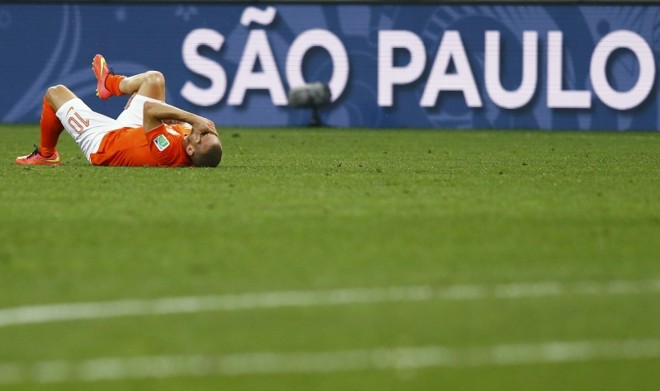Wesley Sneijder, da Holanda, após sofrer falta de Demichelis | 