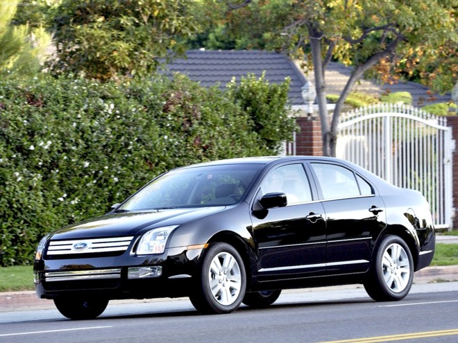 O luxuoso Ford Fusion SEL 2.3 ano 2006 é avaliado em R$ 33,8 mil |