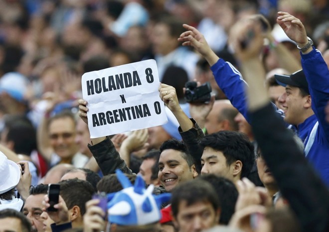 Torcedor brinca com sugestão de placar da disputa entre Argentina e Holanda | 