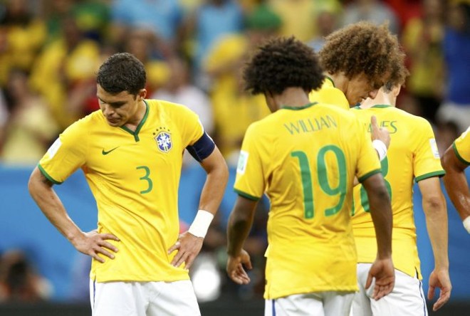 Thiago Silva, Willian e David Luiz lamentam a derrota para a Holanda |