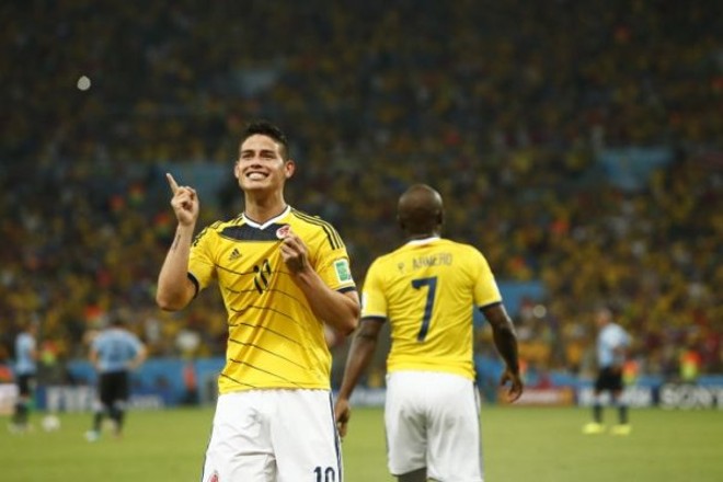 O novo pibe colombiano -Sem contar com a estrela Radamel Falcao García, que não conseguiu se recuperar a tempo de uma grave lesão, o jovem James Rodríguez, que acabou de completar 23 anos, assumiu o protagonismo da Colômbia. Com seis gols e duas assistências, o camisa 10 foi a grande novidade do Mundial e se aproximou de trocar o Monaco pelo Real Madrid. | 