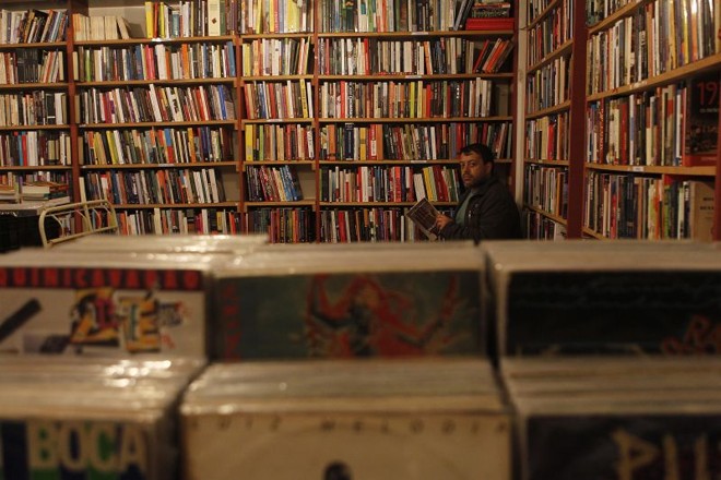 Marcos Duarte, proprietário da Joaquim Livraria & Sebo, e as discussões entre lojistas e o site Estante Virtual: a guerra dos 6% |