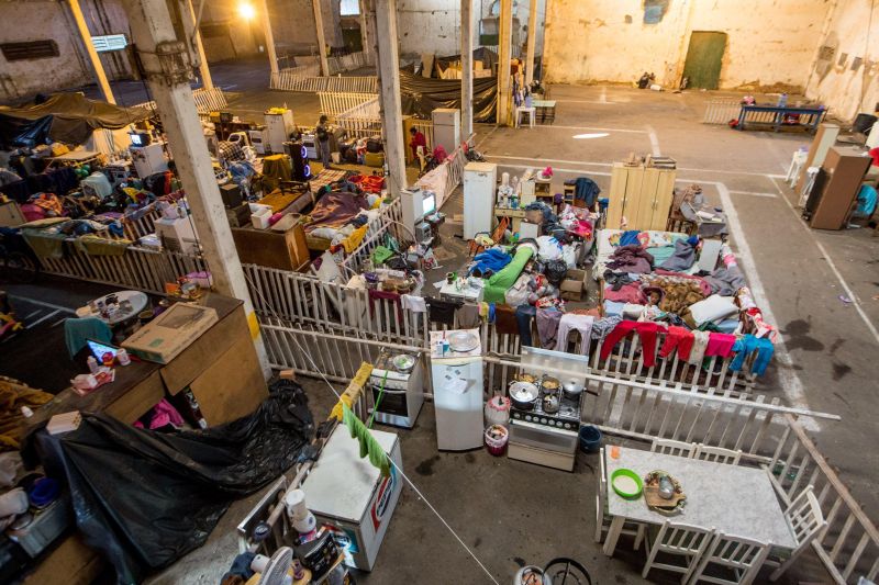 Famílias improvisam moradia em Uruguaiana | Alina Souza/Palácio Piratini