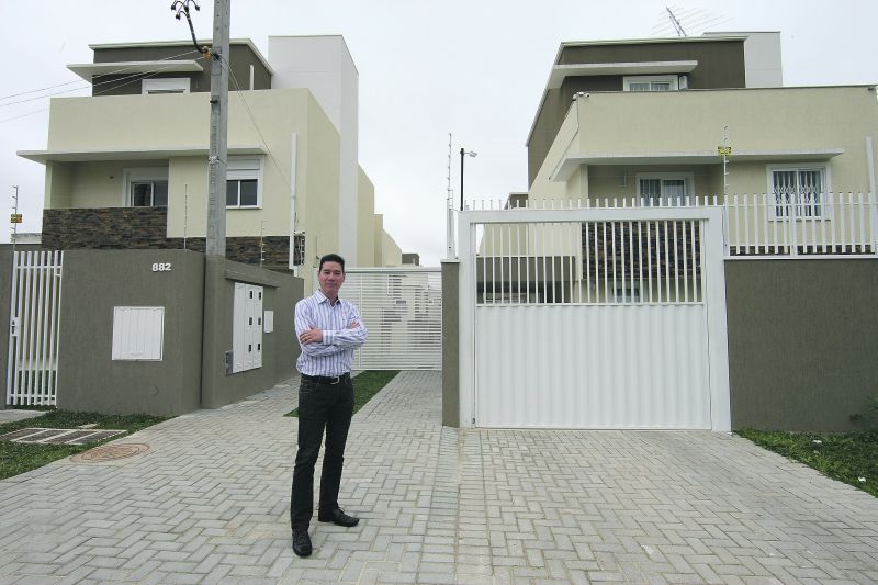 Paulo Sen Lee, diretor-proprietário da Endepro Engenharia: sobrados custam 30% menos do que os apartamentos | Aniele Nascimento/Gazeta do Povo