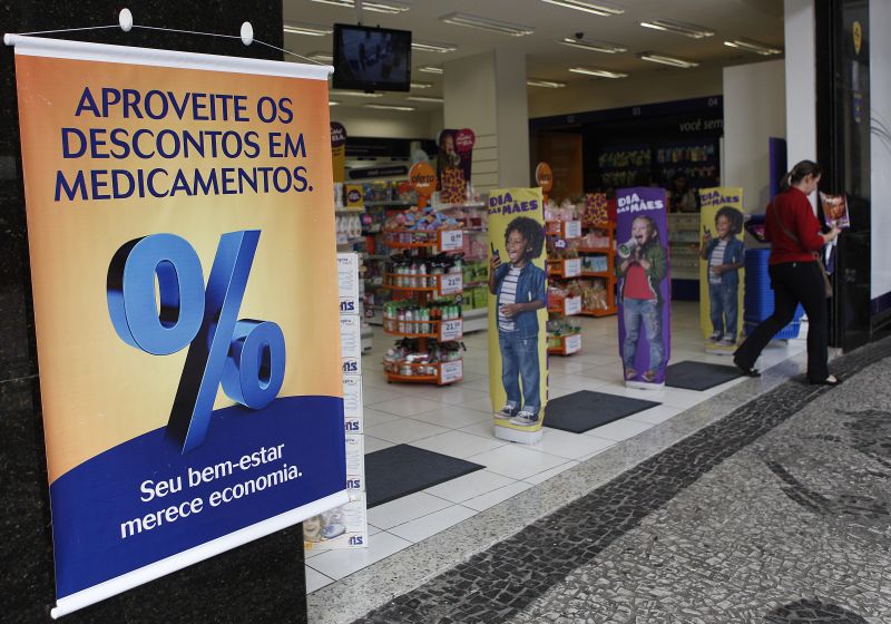 Entre as categorias, a que mais teve elevação em vendas entre janeiro e maio foi a de produtos de higiene e cosméticos e outros não-medicamentos | Jonathan Campos/ Agência de Notícias Gazeta do Povo