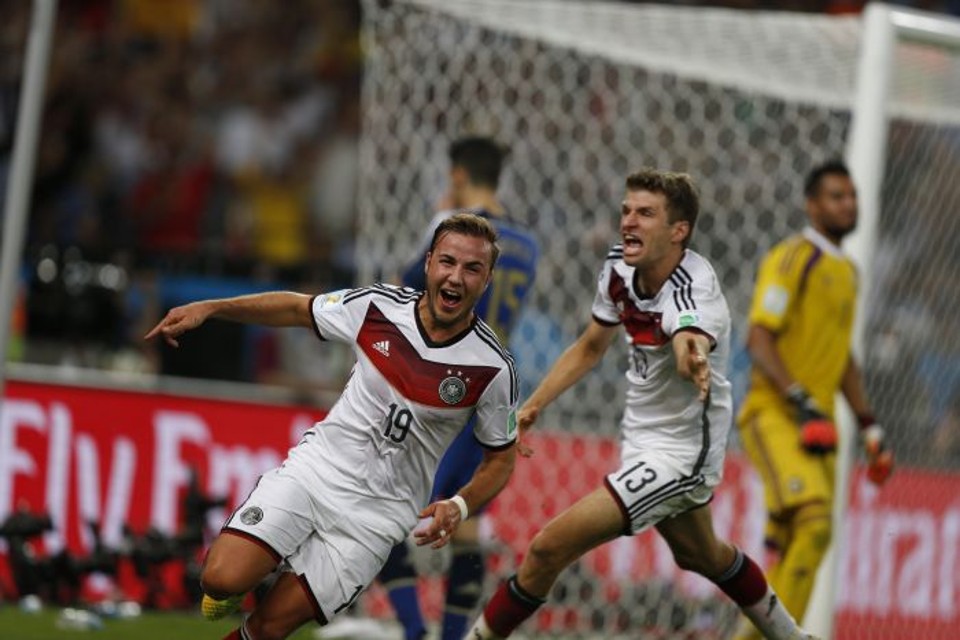 Göetze comemora o gol do título alemão: meia foi o craque da decisão | Albari Rosa / Gazeta do Povo
