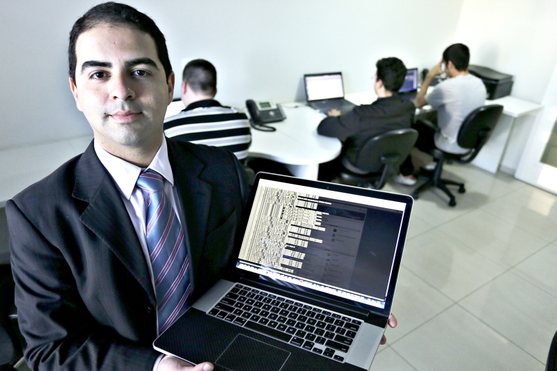 Rodrigo Carvalho acredita que empresas vão tomar mais cuidado com a forma com que os funcionários navegam na internet | César Machado/ Gazeta do Povo