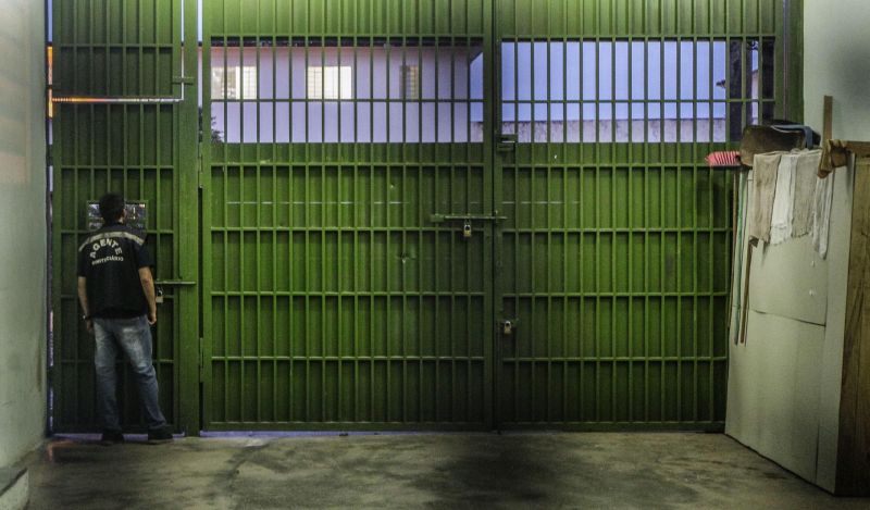 Concurso para agentes penitenciários de 2013 aprovou mais de 1,9 mil candidatos. Até agora, apenas 375 foram chamados | Daniel Castellano/ Gazeta do Povo