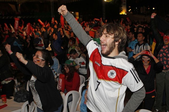 Torcedor da Alemanha comemora o gol do título na Fast Fest | 