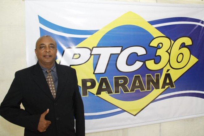Luiz Barbara Nome: Luiz Antonio Barbara Naturalidade: Muzambinho (MG) Formação: Psicologia (Cesulon) Partido: PTC Biografia: Professor e policial militar aposentado, Luiz Barbara foi candidato a vereador em Londrina em 2000 e 2008. Como psicólogo, tem experiência na área social e também em recursos humanos. Já foi educador social e conselheiro tutelar em Londrina. Tem 53 anos. | 