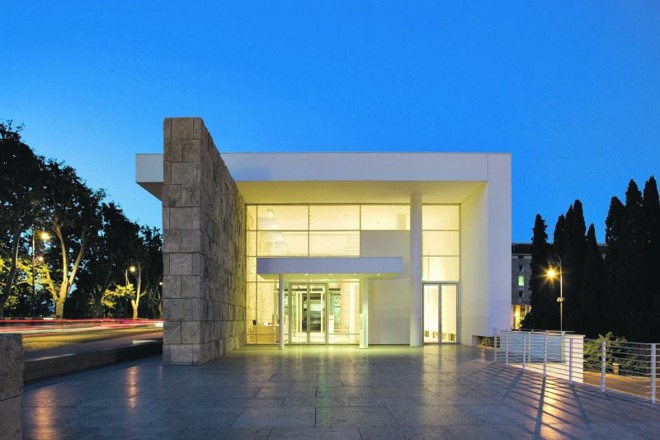 O Ara Pacis Museum é um dos projetos que carrega as características do trabalho de Meier | 