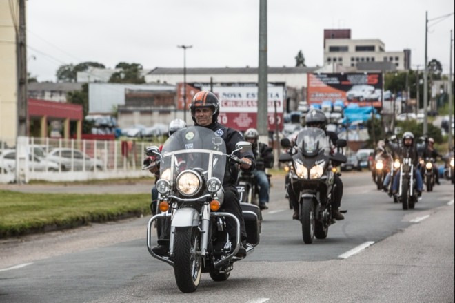 Blaze Bayley foi seguido por uma caravana desde o trevo do Atuba |