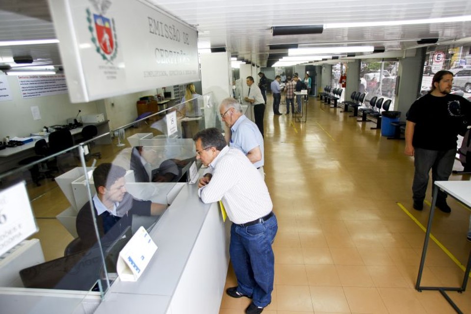 Reserva de nomes empresariais podem ser feitas pela internet desde o ano passado no PR | André Rodrigues/ Agência de Notícias Gazeta do Povo