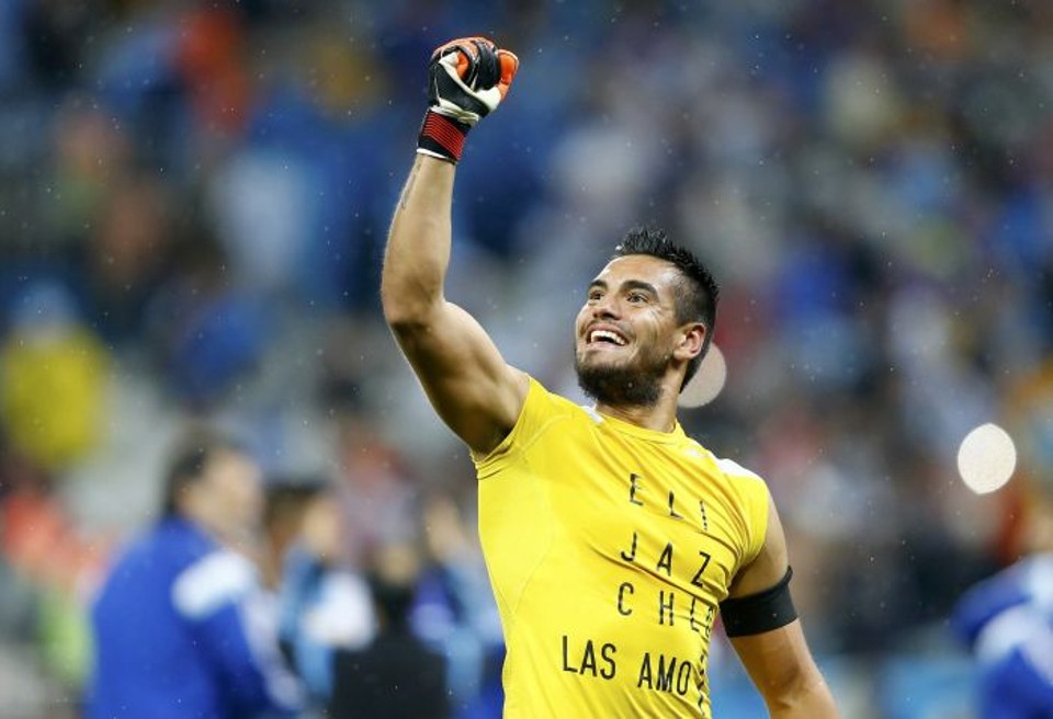 Romero mostrou camiseta com nome dos membros de sua família | Reuters