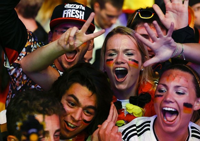 Torcedores fazem festa após classificação da Alemanha para a final da Copa do Mundo |