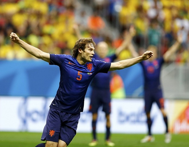 Blind comemora o segundo gol da Holanda sobre o Brasil |