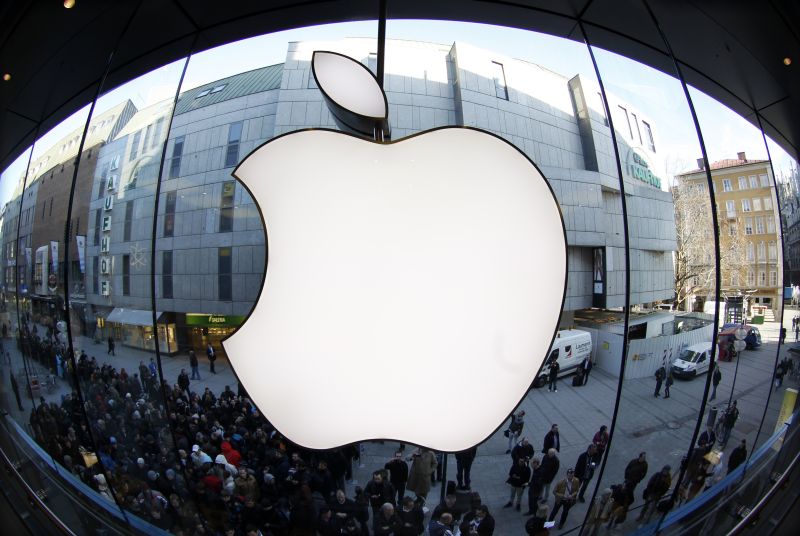 A Apple também tem sido criticada pela mídia chinesa por atendimento de má qualidade aos consumidores | Michaela Rehle/Reuters.