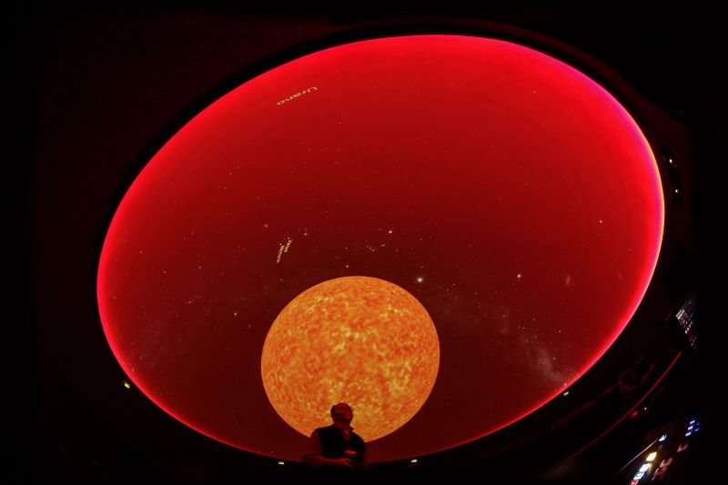 As projeções ensinam a entender o que são cometas, meteoros e outros corpos celestes | Daniel Castellano/ Gazeta do Povo