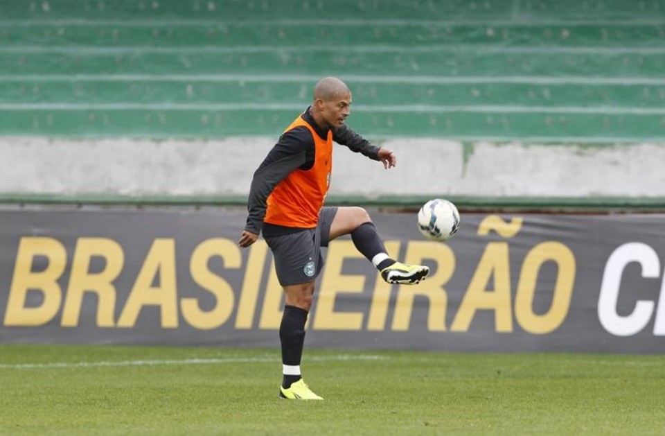 Alex deve ser poupado na partida contra o Paysandu | Antônio More / Gazeta do Povo