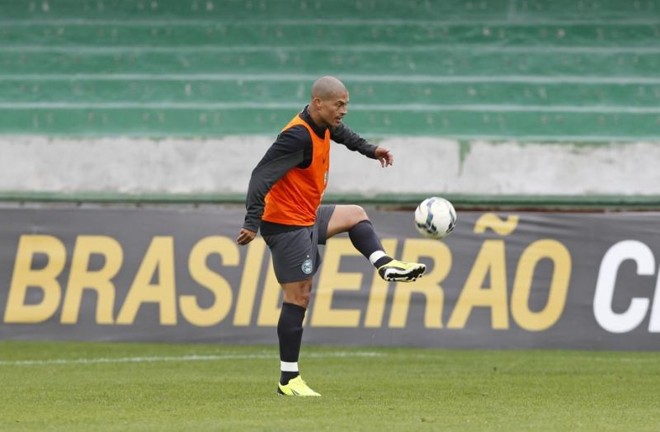 Alex deve ser poupado na partida contra o Paysandu | Antônio More / Gazeta do Povo
