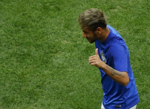 Neymar está com o grupo da seleção no banco de reservas na decisão do terceiro lugar | Reuters