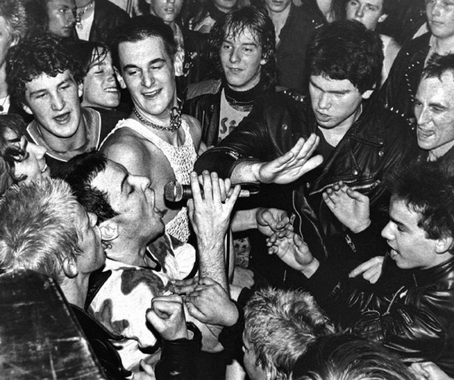 Biafra nos braços do povo: ativista raivoso e bem-humorado | 