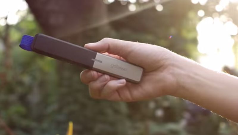 Quando o celular ficar sem sinal, qualquer um pode ligar sua goTenna e mandar mensagens para contatos que tenham a antena | Reprodução/YouTube.