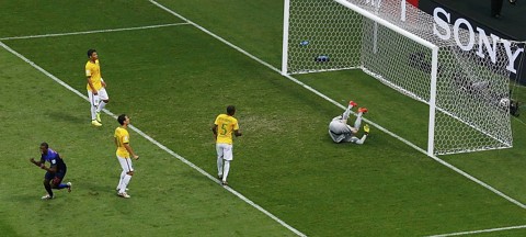Brasil iguala marca do Haiti e tem quinta pior defesa de todas as Copas Gol de Wijnaldum, da Holanda, foi o 14.º que o Brasil tomou na Copa. Apenas quatro seleções tomaram mais gols em uma mesma Copa do Mundo na história | Reuters