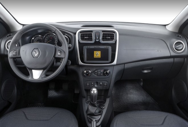 Hatch vem com novo desenho do painel e sistema multimídia atualizado |