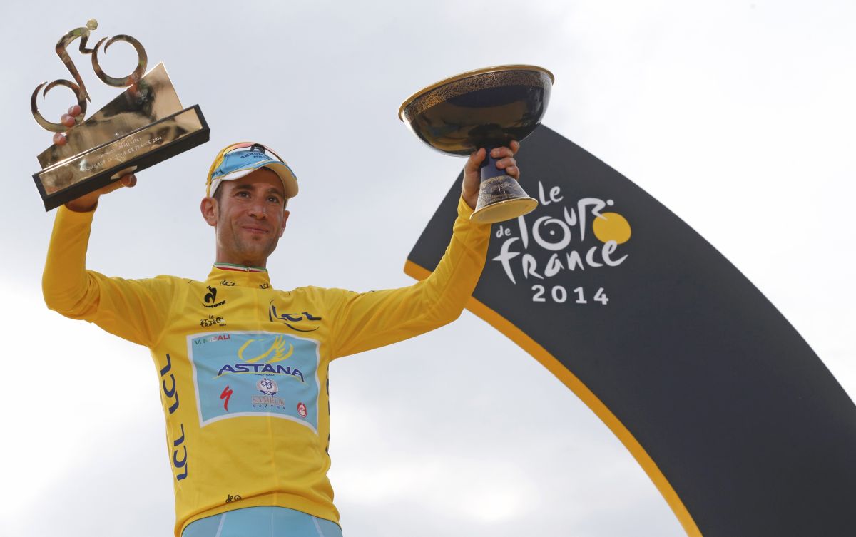 Vicenzo Nibali teve 7min37 de vantagem sobre o segundo colocado, o francês Jean-Christopher Péraud | REUTERS/Christian Hartmann