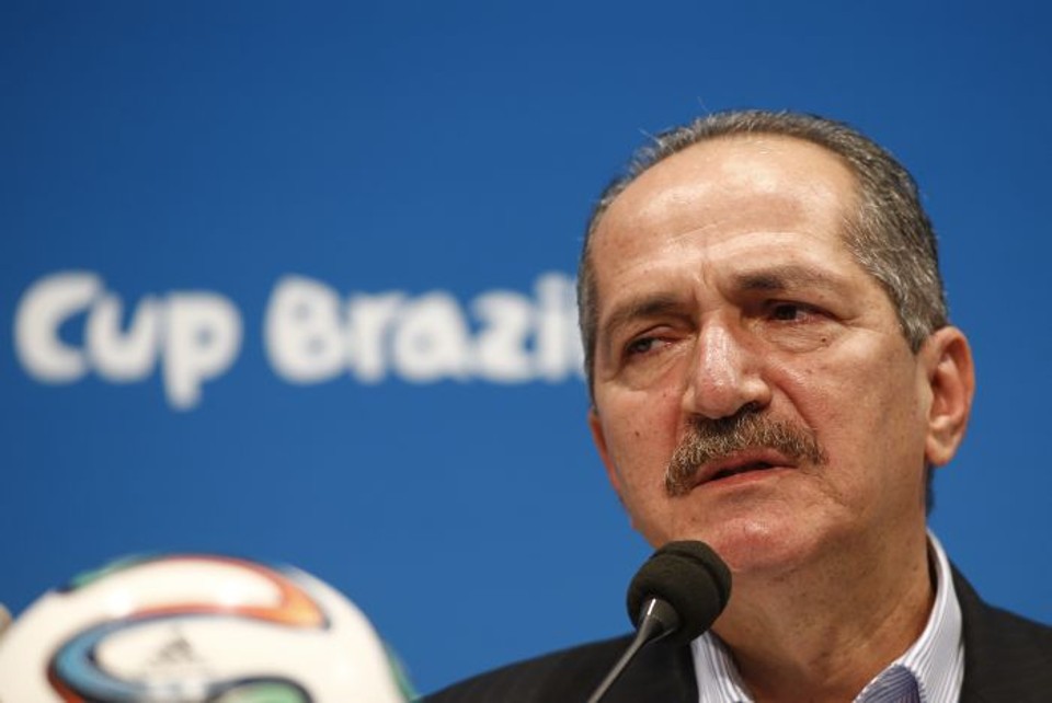 O ministro Aldo Rebelo pediu a adoção de medidas que diminuam o fluxo de garotos brasileiros irem para o exterior | Hugo Harada / Gazeta do Povo