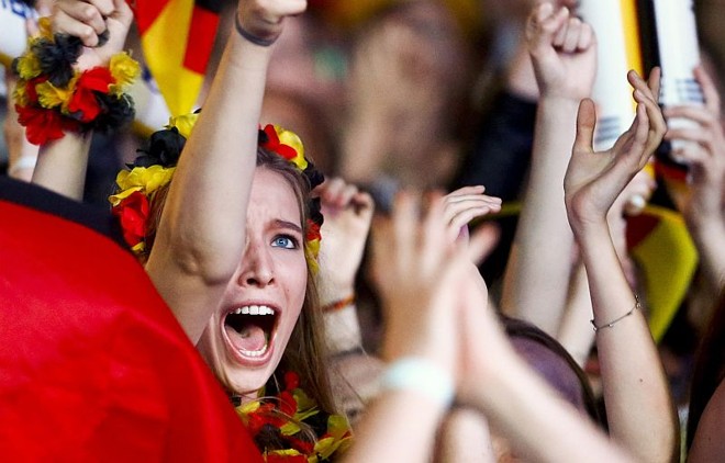Em Berlim, a festa é grande após vitória de 7 a 1 para a seleção alemã diante do Brasil |