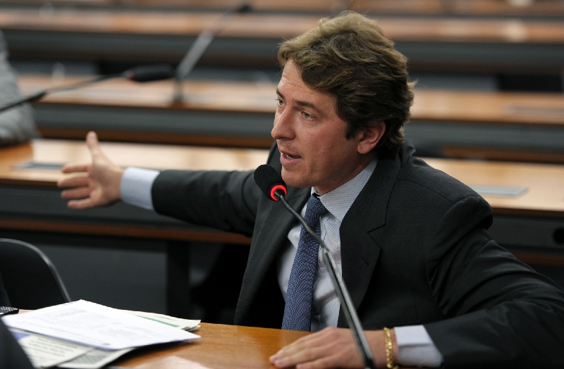 Deputado federal Zeca Dirceu, candidato à reeleição, foi multado em R$ 10 mil por propaganda eleitoral antecipada | Beto Oliveira/ Ag. Câmara