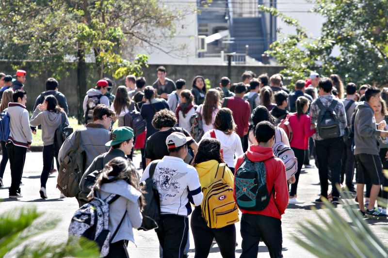 Em Londrina, 90 mil estudantes retomaram as atividades | Roberto Custodio/JL