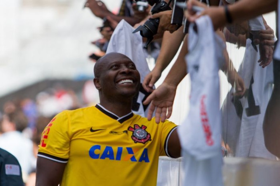 Para Freddy Rincón, entrada de Zúñiga em Neymar foi um lance natural de jogo | Folhapress