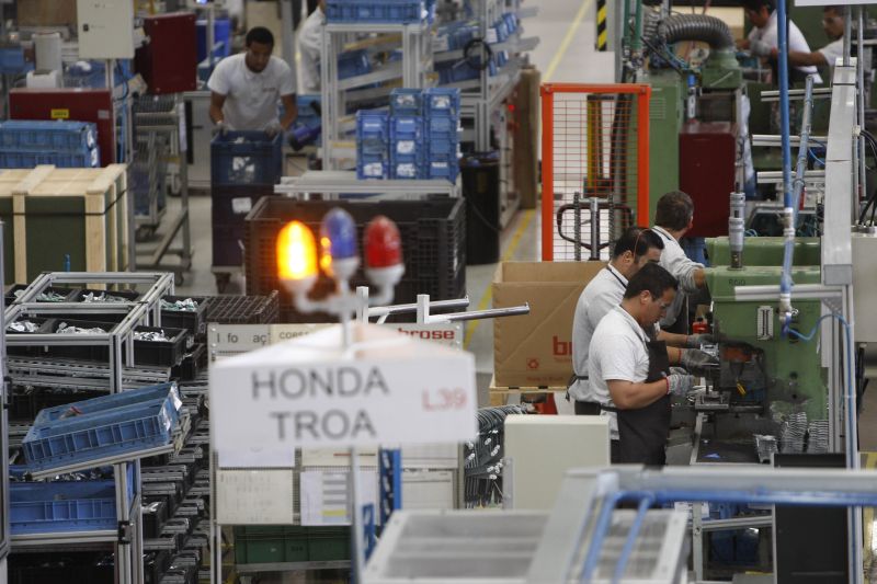 Para CNI, indústria vive aprofundamento de um quadro negativo | Jonathan Campos/ Agência de Notícias Gazeta do Povo