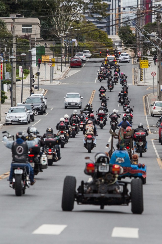 Blaze Bayley foi seguido por uma caravana desde o trevo do Atuba |
