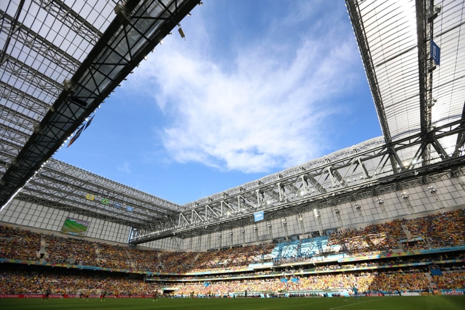 Arena terá teto retrátil em 90 dias Teto retrátil foi promessa de campanha de Petraglia, em 2011 | Giuliano Gomes/ Gazeta do Povo