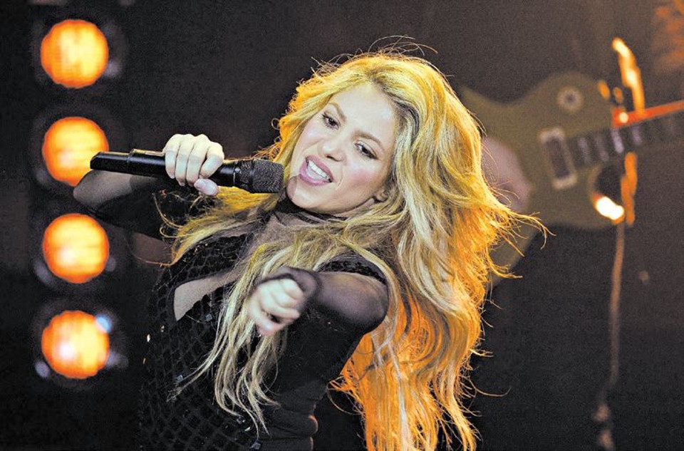 Elementos vocais singulares diferenciam Shakira das cantoras pop dos EUA | Pacote de fotos de Johanes Eisel/Reuters