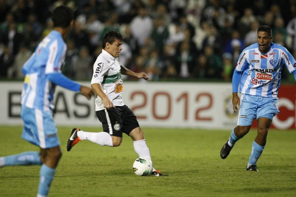 Anderson Aquino marcou um dos gols da goleada do Coxa por 4 a 1 no duelo com o Paysandu, em 2012, no Couto Pereira | Antônio More / Gazeta do Povo