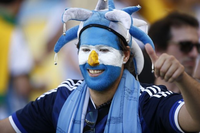 Torcedor pintou o rosto com as cores da bandeira argentina | 